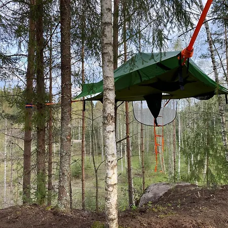 Karula Stay - Cliffside Camper & Floating Treetent * Ahijarve